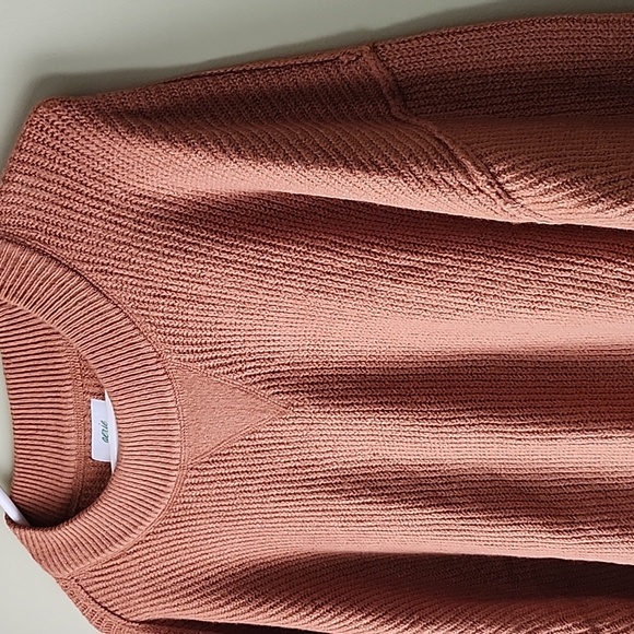 Aero Small burnt orange sweater - Picture 2 of 8